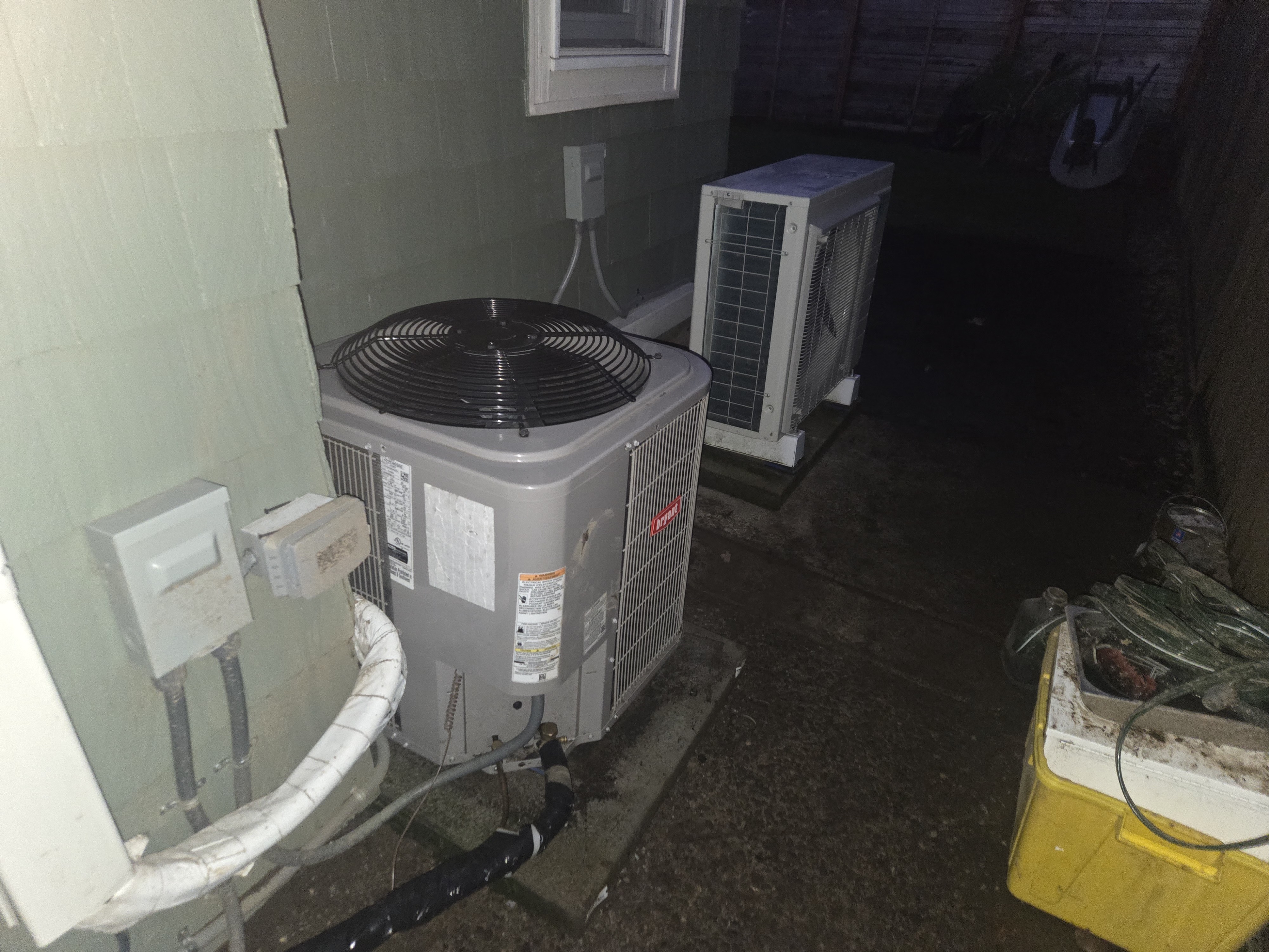 Commercial HVAC equipment service and diagnostics